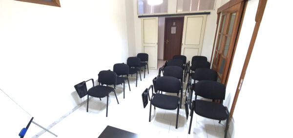 Sala meeting Napoli 12 posti