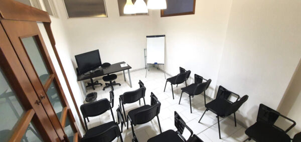 Sala meeting Napoli 12 posti