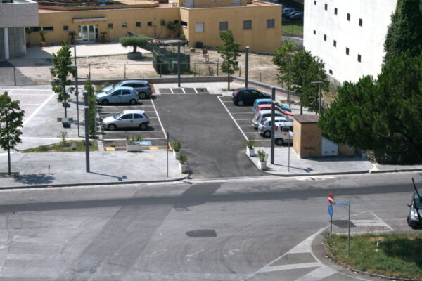 Napoli ufficio arredato low cost incluso posto auto - immagine 12