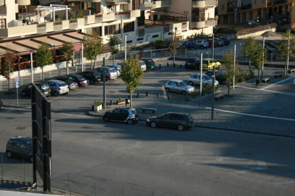 Napoli ufficio arredato low cost incluso posto auto - immagine 13