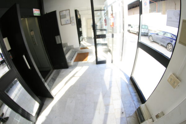 Napoli ufficio arredato low cost incluso posto auto - immagine 10