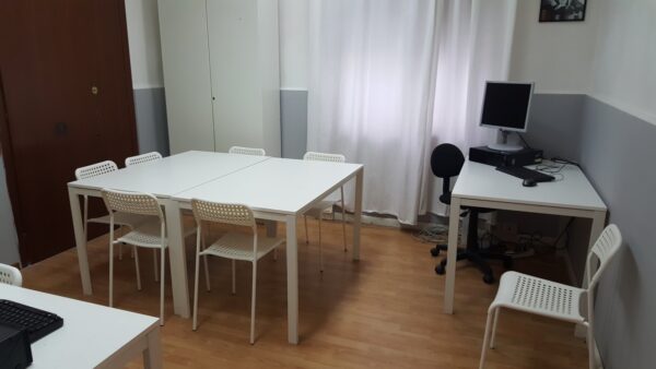 Napoli affitto aula locale scuola formazione euro 49 giorno All Inclusive - immagine 3