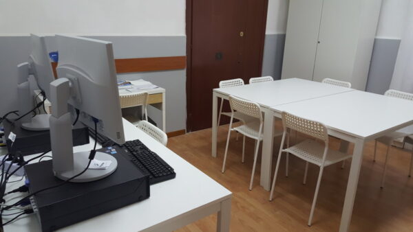 Napoli affitto aula locale scuola formazione euro 49 giorno All Inclusive - immagine 4