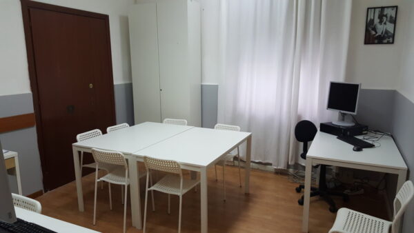 Napoli affitto aula locale scuola formazione euro 49 giorno All Inclusive - immagine 9