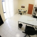 #Napoli #affitto #locale #attrezzato #pronto all’uso con parcheggio €200 mese